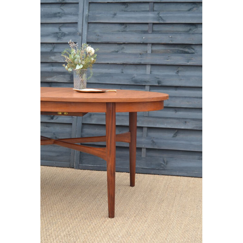 Vintage Extendable Dining Table by Beithcraft