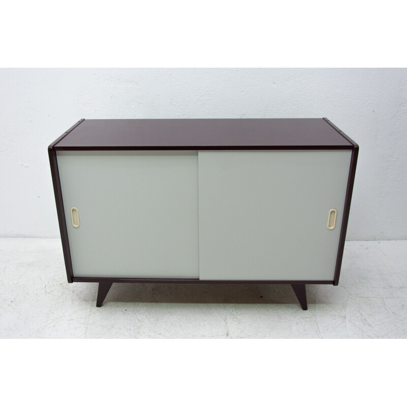 Credenza moderna vintage in faggio di Jiří Jiroutek, Cecoslovacchia 1960