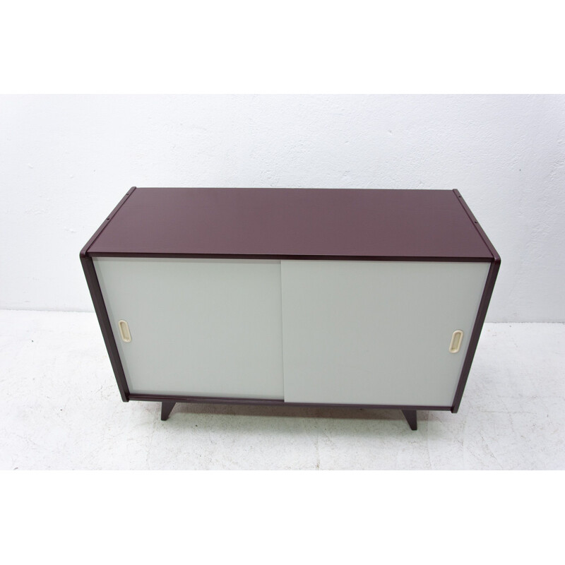 Credenza moderna vintage in faggio di Jiří Jiroutek, Cecoslovacchia 1960