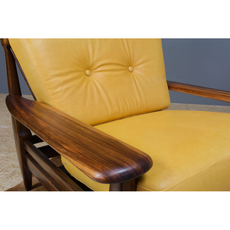 Vintage Lounge chair in Leather and rosewood 1960s