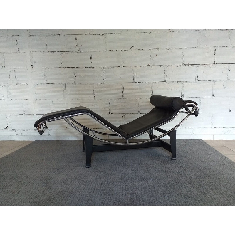 Vintage lounge armchair le Corbusier Perriand Cassina