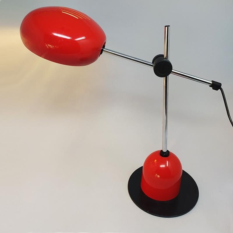 Lampe de table vintage rouge originale Gorgeous de Veneta Lumi Italie 1970