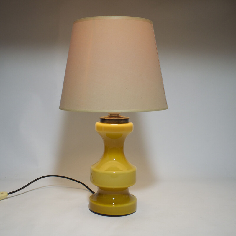 Lampe vintage en verre opaline jaune