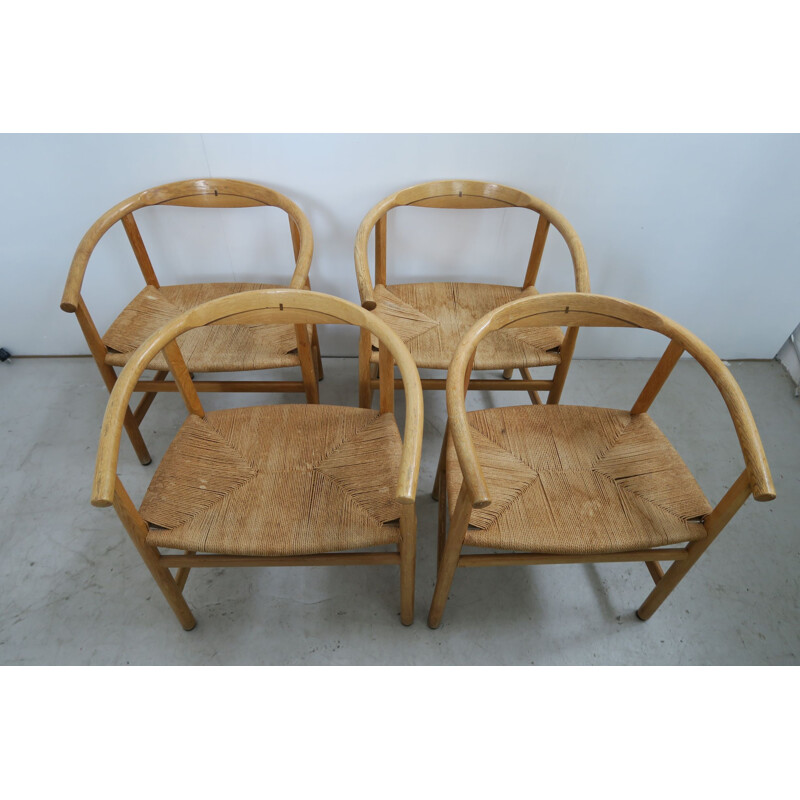 Set of 4 vintage chairs in oak by Hans Wegner