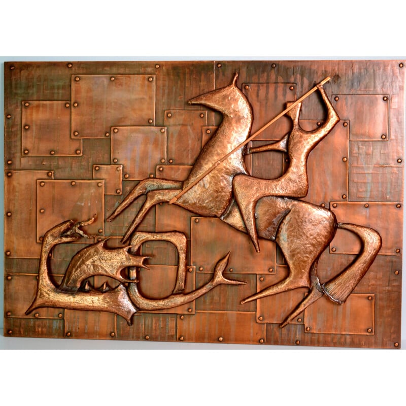Décoration murale en relief "Saint George et le Dragon" en cuivre - 1960