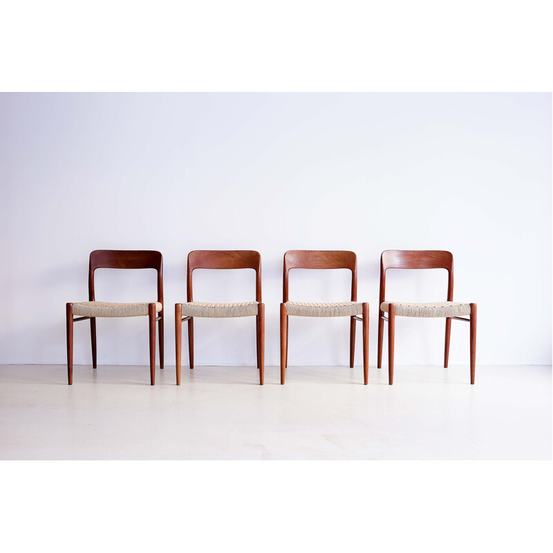 Lot de 4 chaises vintage par Nils Moller Scandinaves 1960