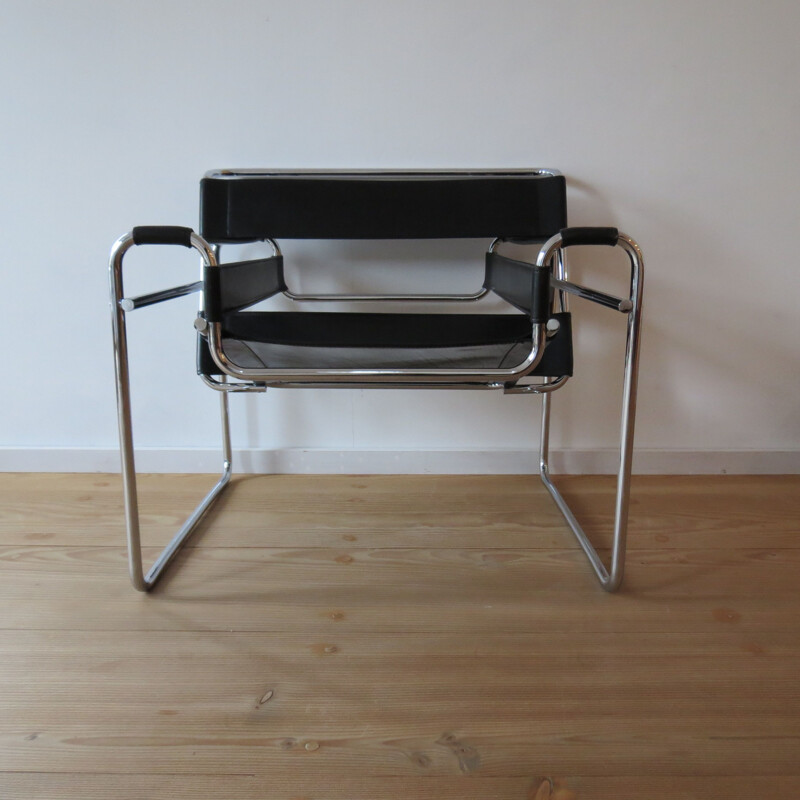 Chaise vintage Wassily en cuir noir par Marcel Breuer pour Fasem Italie 1980