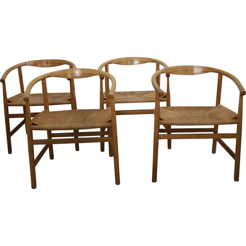 Set of 4 vintage chairs in oak by Hans Wegner