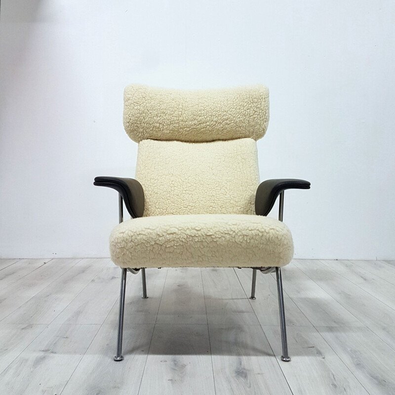 Mid century lounge chair by Theo Ruth for Artifort Netherlands 1950s