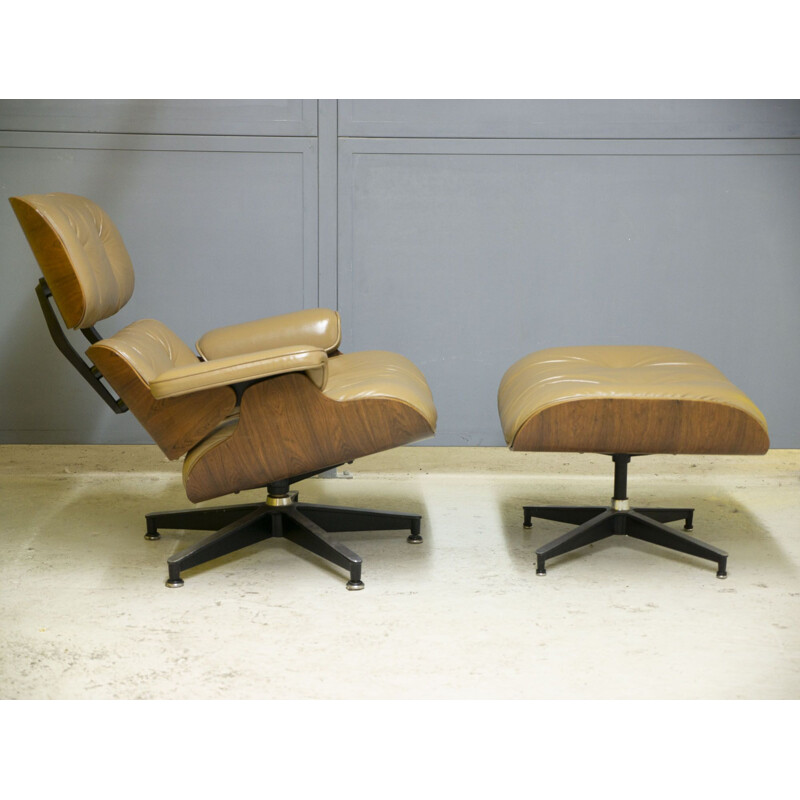 Vintage Fauve Lounge Armchair by Charles & Ray Eames Herman Miller United States 1976s