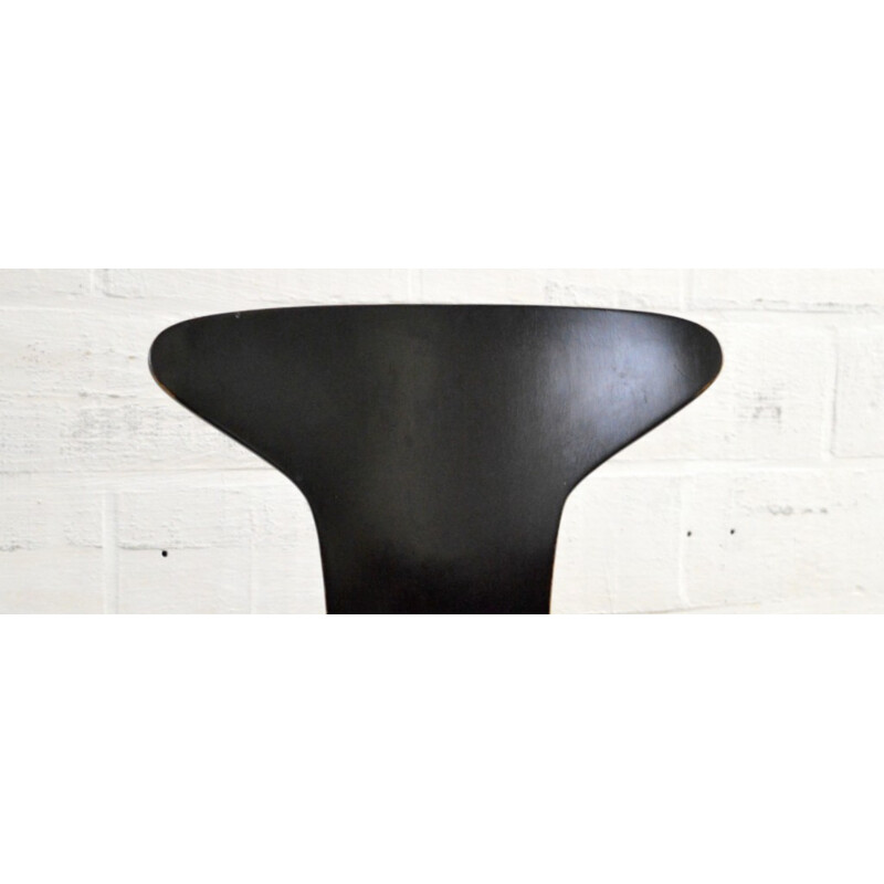 Fritz Hansen "3105 Mosquito" chair in black wood, Arne JACOBSEN - 1950s