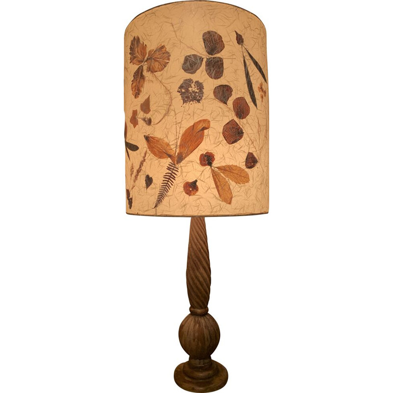 Vintage lamp with inlaid dried leaves lampshade
