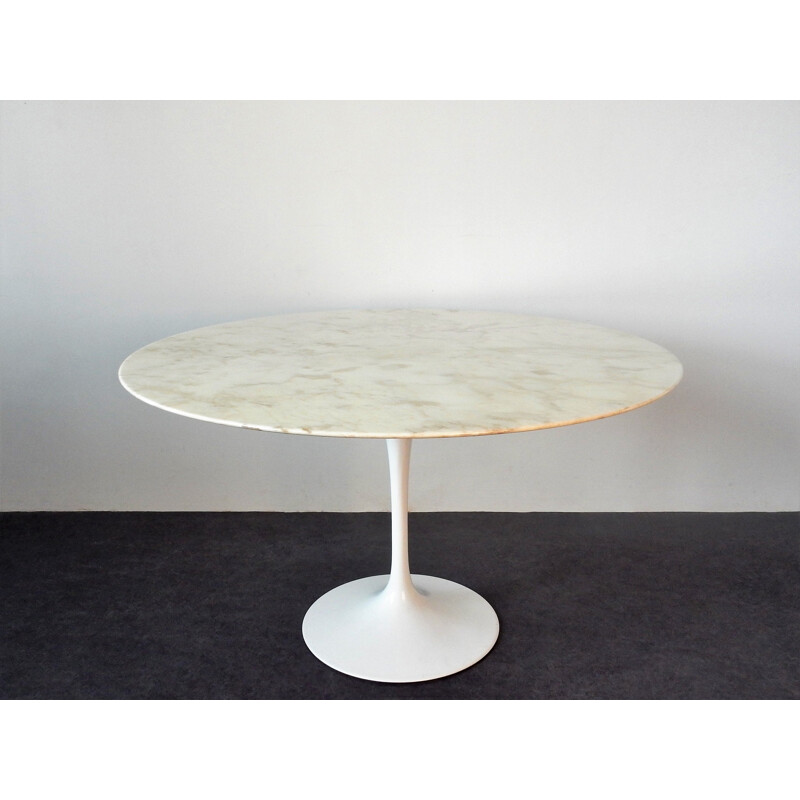Table à manger vintage ronde à piédestal par Eero Saarinen pour Knoll 1957