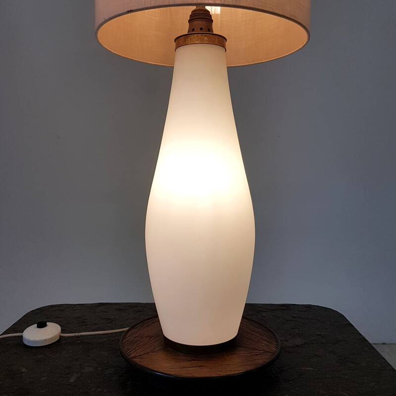 Grand lampadaire vintage en verre opalin 1950