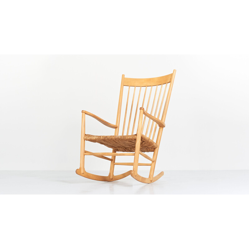 Vintage rocking chair Hans Wegne