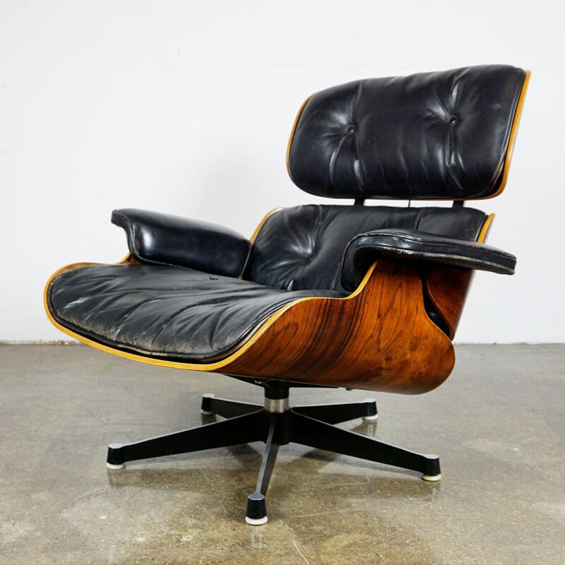 Fauteuil lounge vintage Eames en palissandre et cuir noir 1960