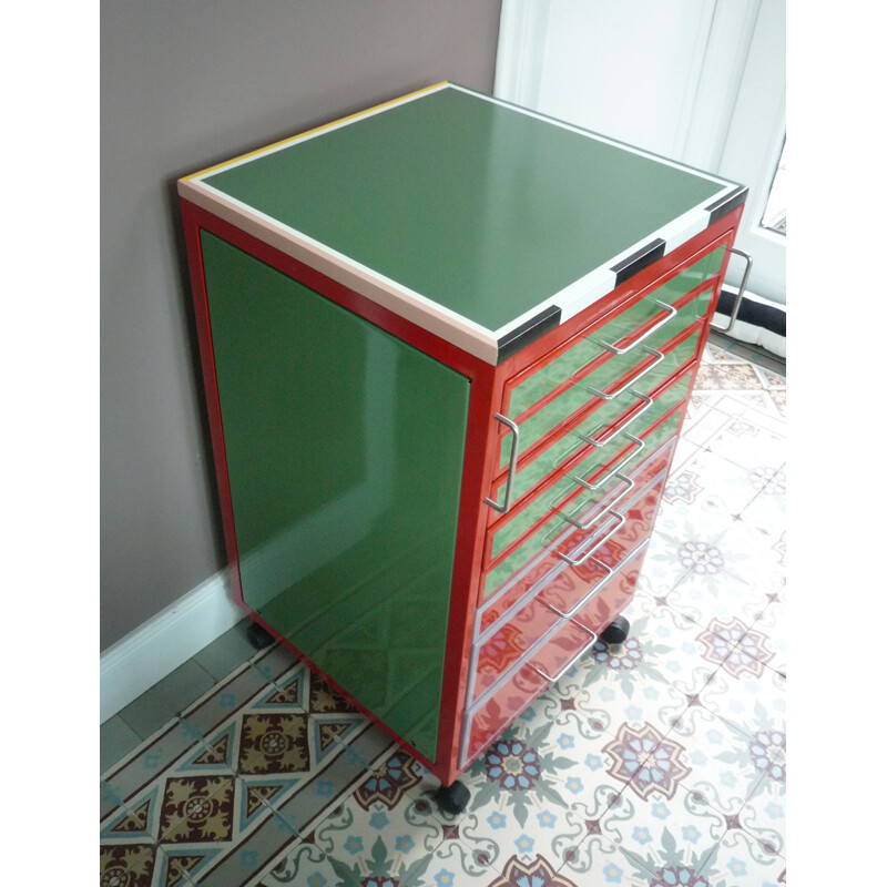 Vintage dentist chest with drawers in lacquered sheet metal