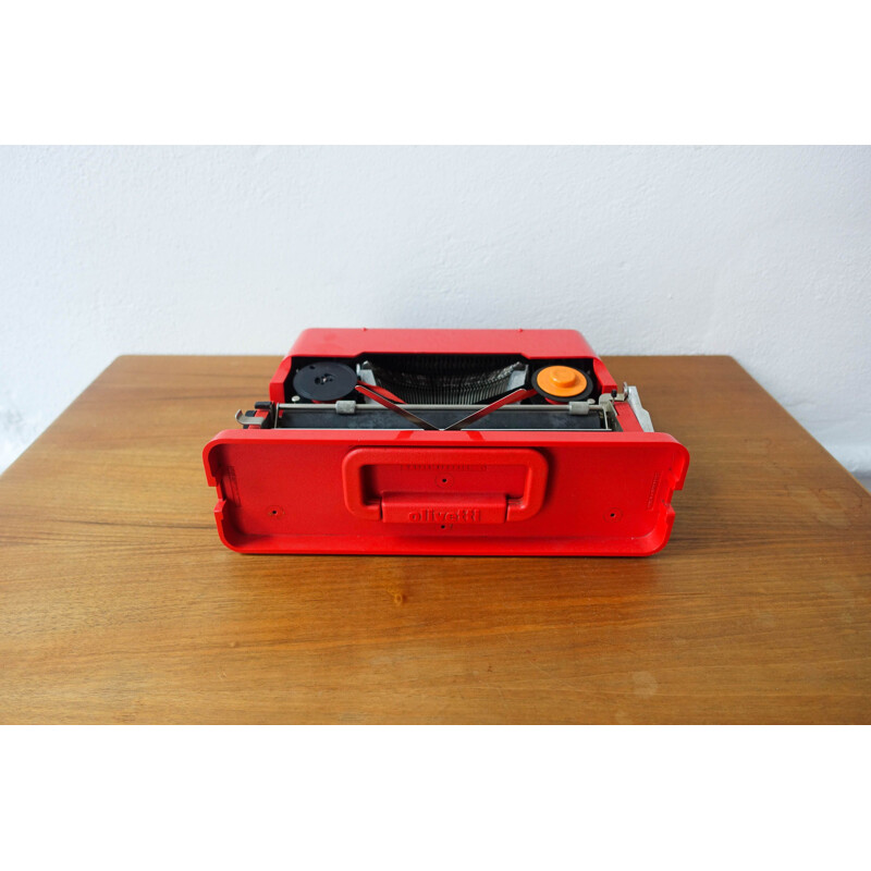 Machine à écrire vintage rouge Valentine par Ettore Sottsass & Perry King pour Olivetti Synthesis 1970