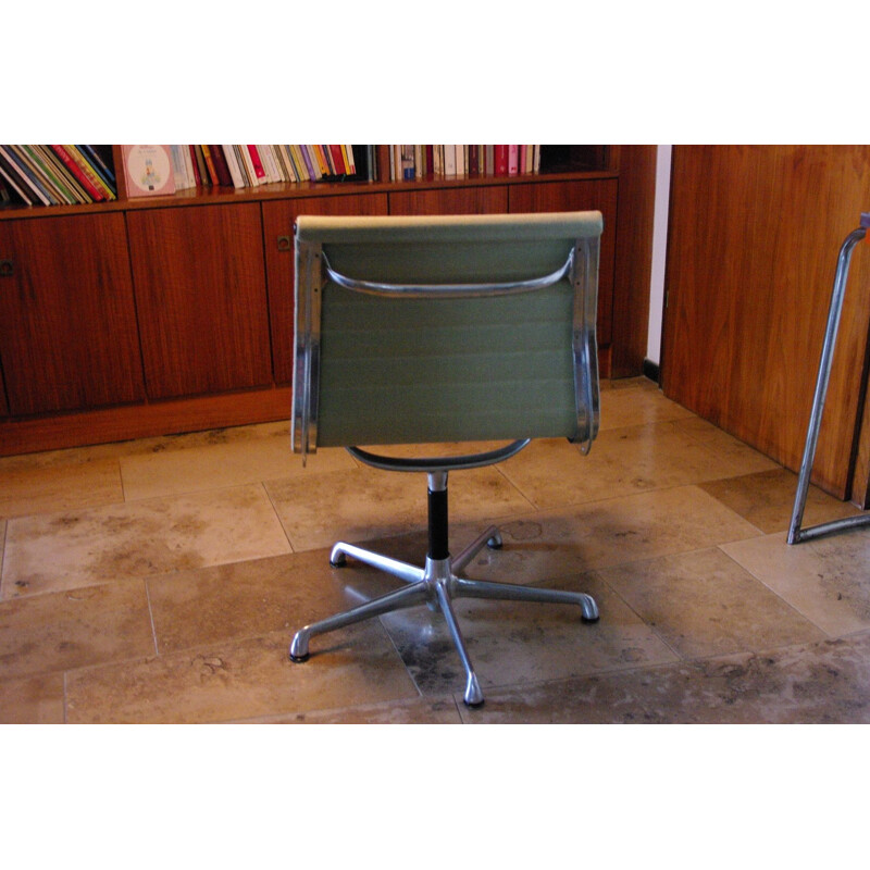Chaise vintage de bureau Charles & Ray Eames Italie