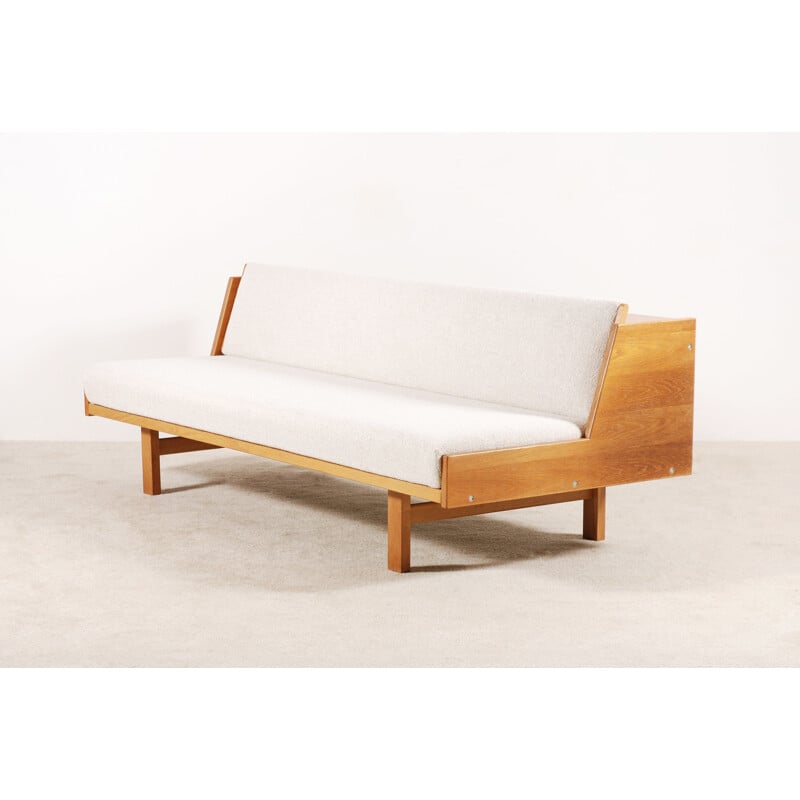 Vintage oak sofa bed GE-258 by Hans J. Wegner for Getama 1960