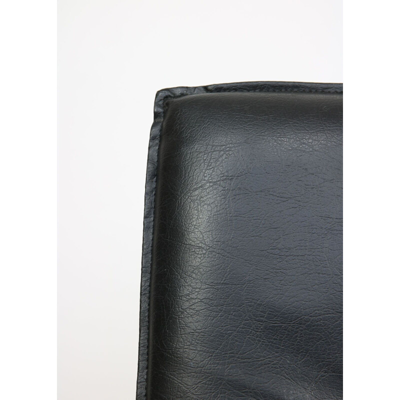 Silla voladiza vintage de cuero negro 1970