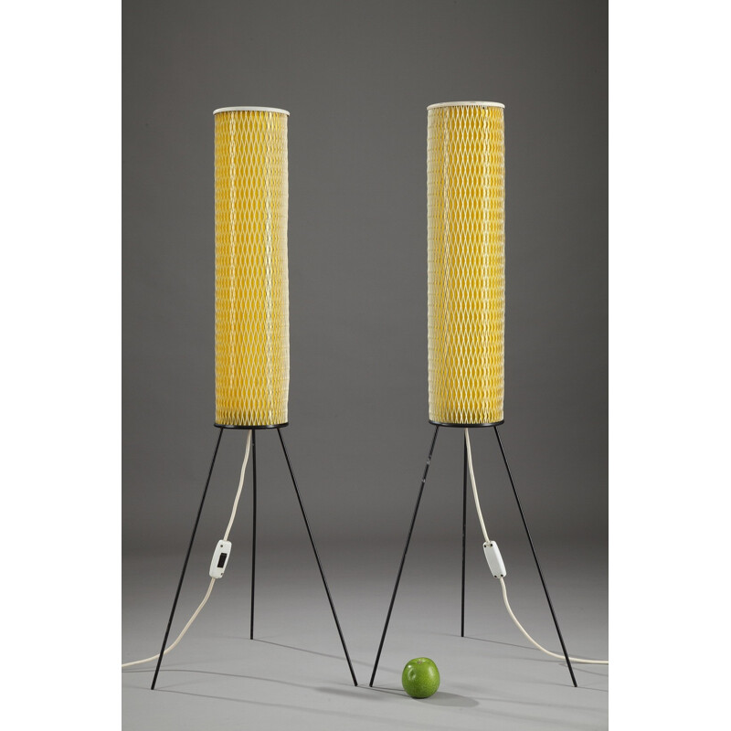 Yellow tripod floor lamp in metal and plastic - 1950s