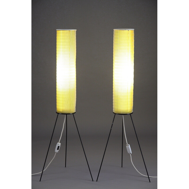 Yellow tripod floor lamp in metal and plastic - 1950s