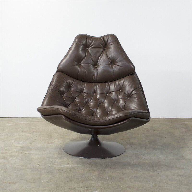 Artifort "F588" armchair with its ottoman in brown leather, Geoffrey HARCOURT - 1960s