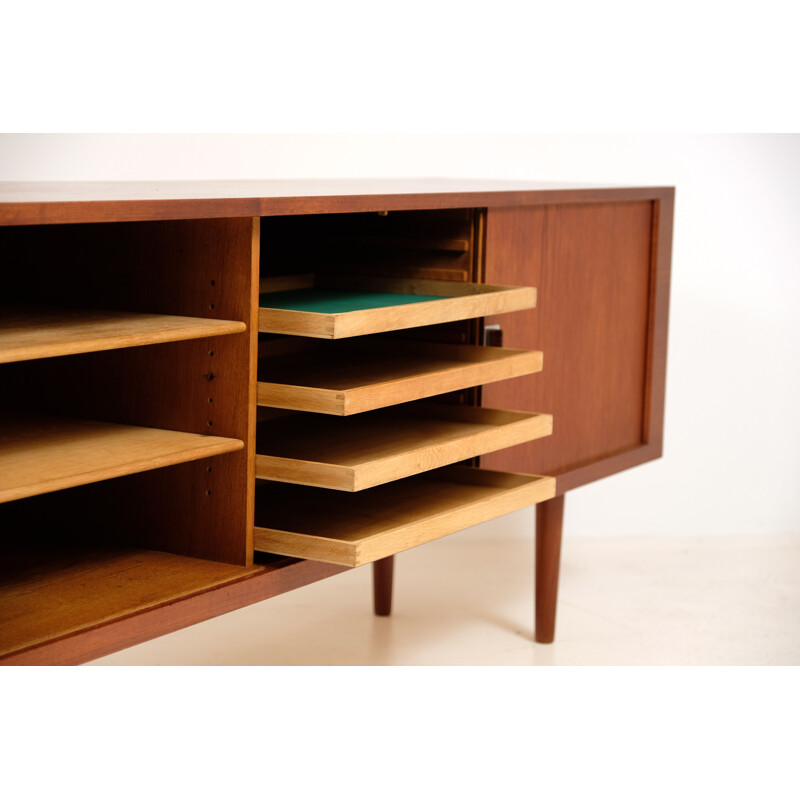 Enfilade vintage RY-25 President Teck par Hans J. Wegner 1960