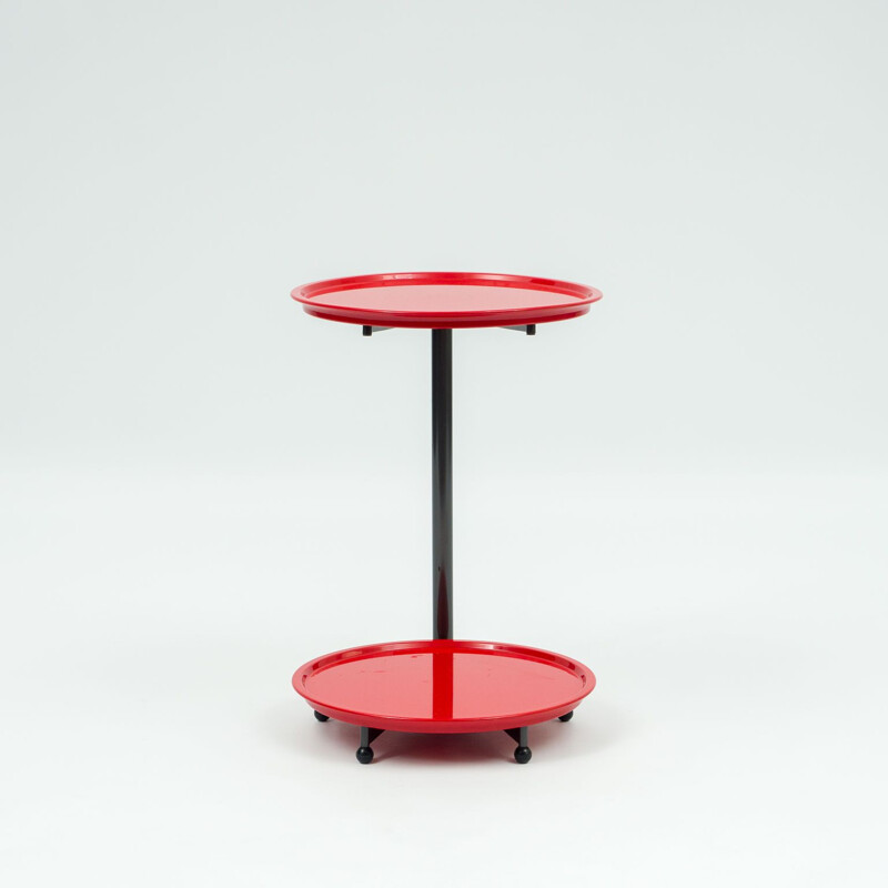 Vintage side table from Cassina, Memphis Style 1980s