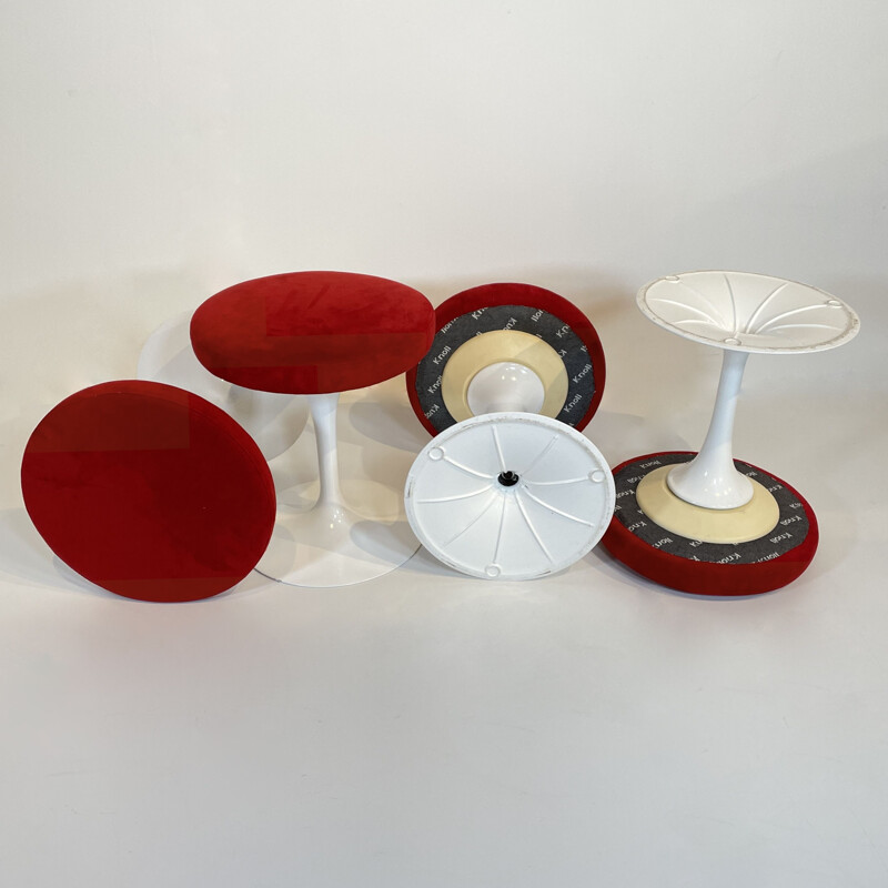 Tabouret vintage "Tulipe" pivotant en alcantara rouge par Eero Saarinen pour Knoll International