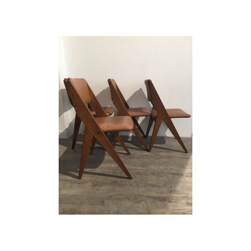 Suite de 4 chaises en chêne, GUERMONPREZ - années 50