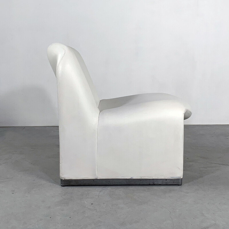 Vintage White Leather Alky Lounge Chair by Giancarlo Piretti for Castelli 1970s