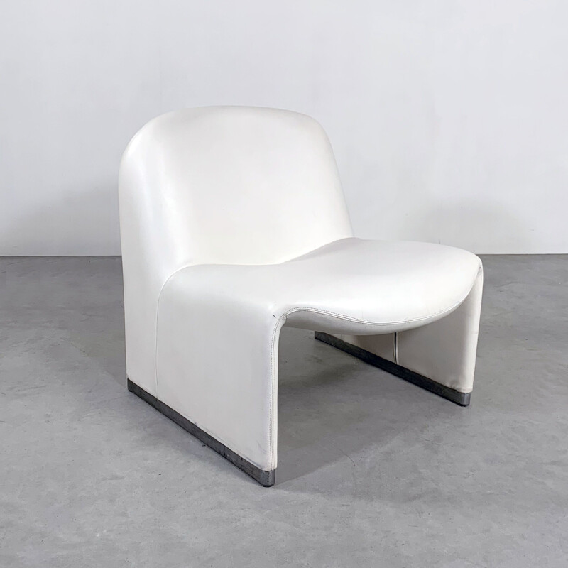 Vintage White Leather Alky Lounge Chair by Giancarlo Piretti for Castelli 1970s