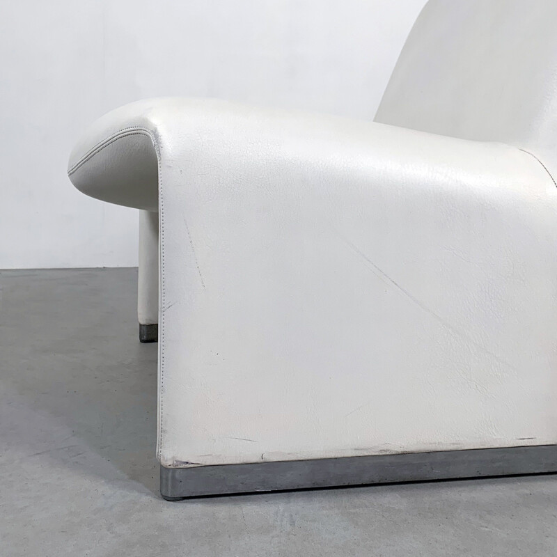 Vintage White Leather Alky Lounge Chair by Giancarlo Piretti for Castelli 1970s