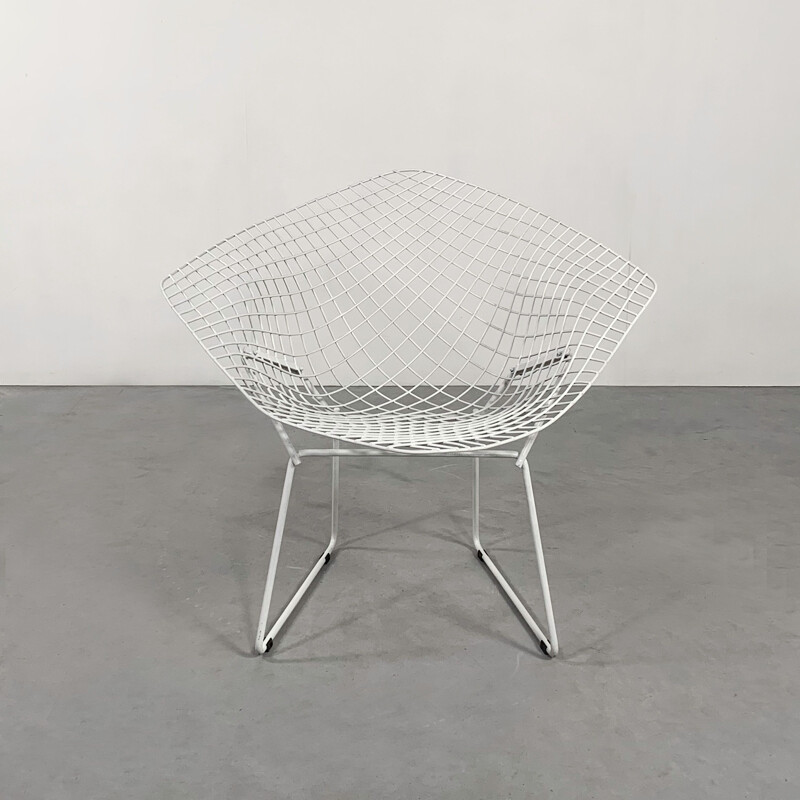 Vintage White Diamond Chair by Harry Bertoia for Knoll 1970s