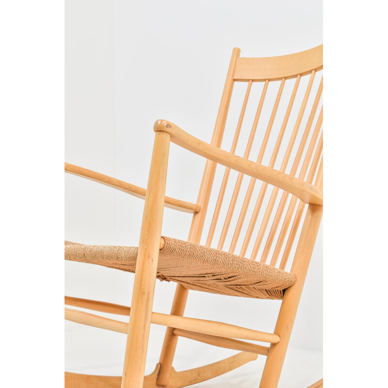 Rocking Chair vintage J16 de Hans Wegner pour FDB Mobler 1940