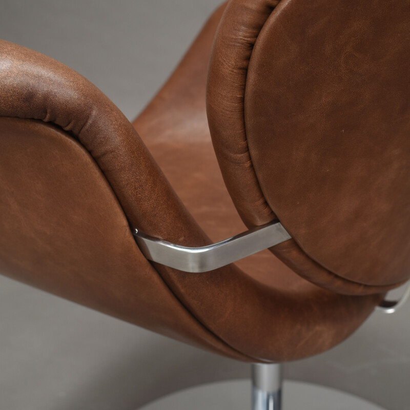 Vintage F594 en tulip swivel Midi chair in leather by Pierre Paulin, Netherlands 1960s