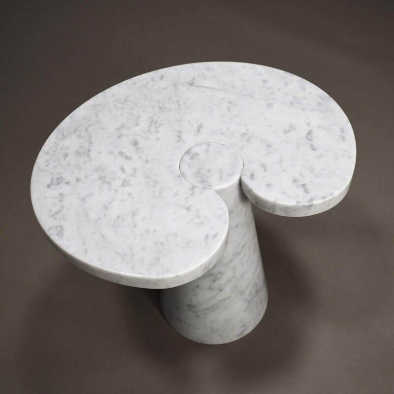 Vintage "Eros" side table in white Carrara marble by Angelo Mangiarotti for Skipper, Italy 1970s