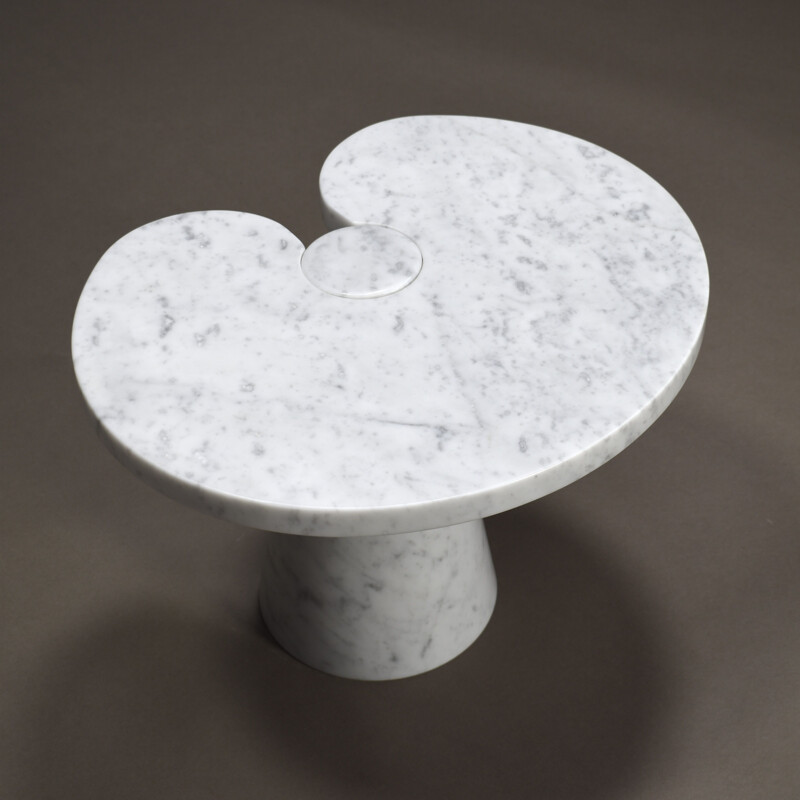 Vintage "Eros" side table in white Carrara marble by Angelo Mangiarotti for Skipper, Italy 1970s