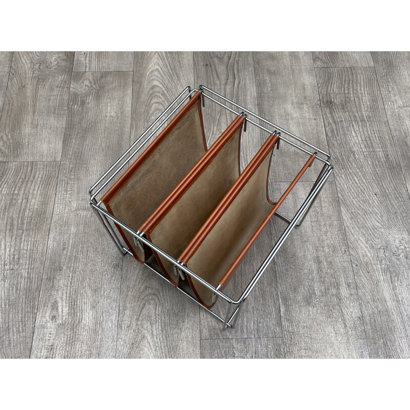 Vintage magazine rack in chrome steel and leather by Max Sauze 1970s