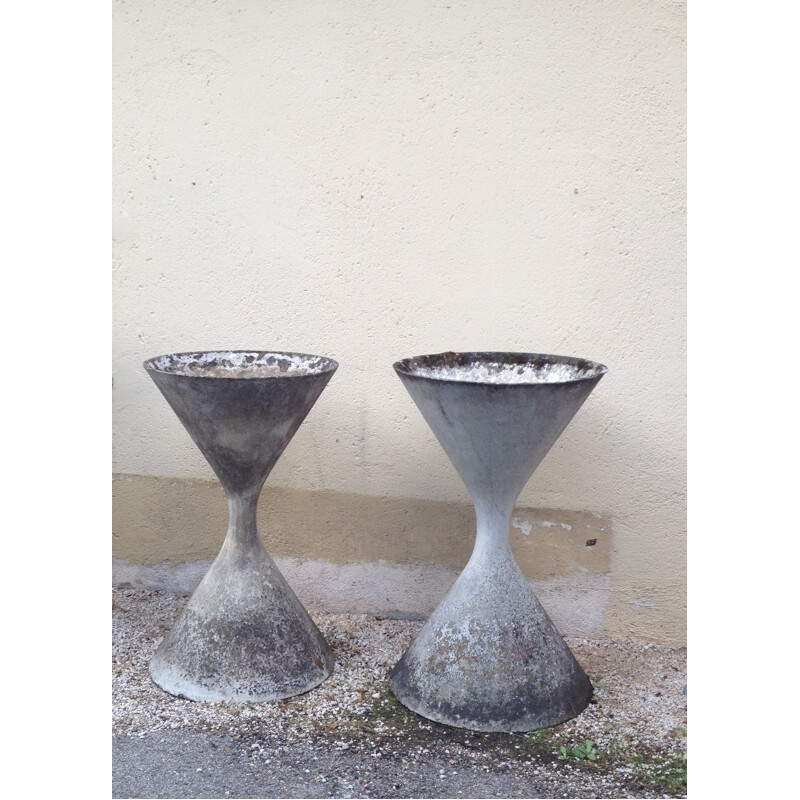 Pair of Eternit hourglass sculptures in concrete and eternit, Anton BEE & Willy GUHL - 1950s