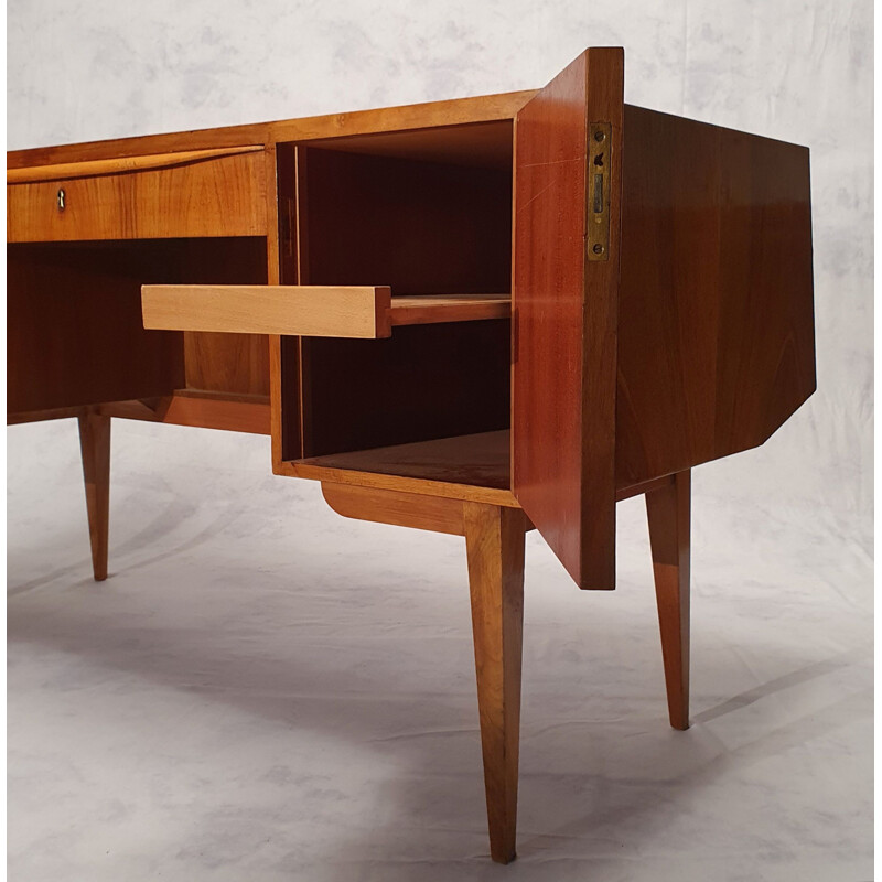 Vintage burr-walnut desk, Bauhaus, Franz Ehrlich for Veb Deutsche Werkstätten Hellerau 1950