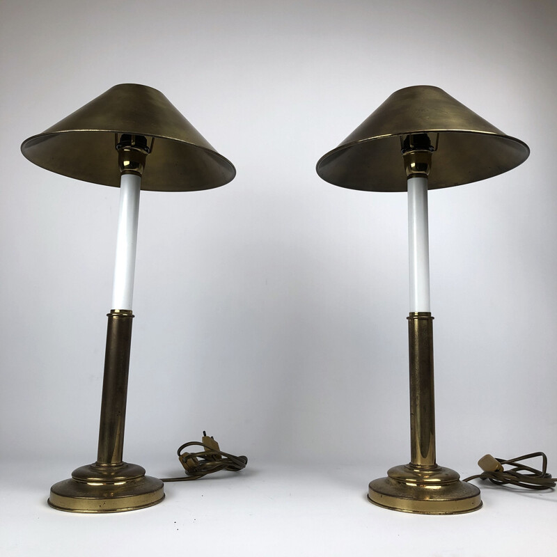 Coppia di lampade da tavolo vintage in ottone e lacca di Tommaso Barbi, Italia 1970