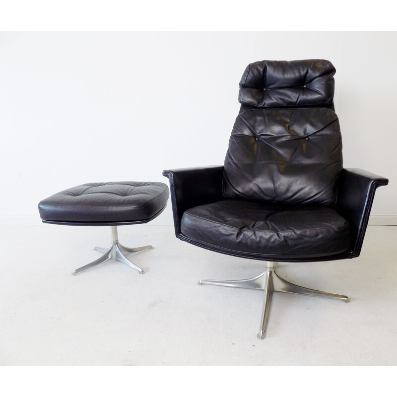 Vintage armchair COR Sedia with black leather ottoman by Horst Brüning 1960