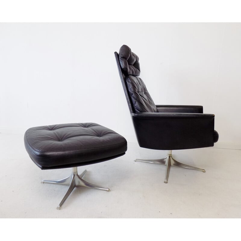 Vintage armchair COR Sedia with black leather ottoman by Horst Brüning 1960