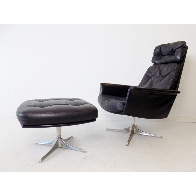 Vintage armchair COR Sedia with black leather ottoman by Horst Brüning 1960