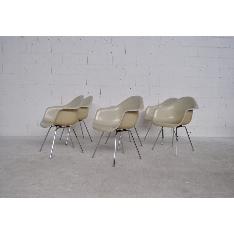 Set of 6 Herman Miller "Dax" armchairs in beige fiberglass, Charles & Ray EAMES - 1960s