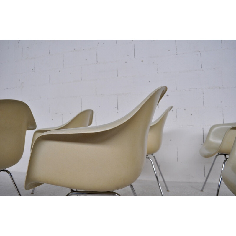 Set of 6 Herman Miller "Dax" armchairs in beige fiberglass, Charles & Ray EAMES - 1960s