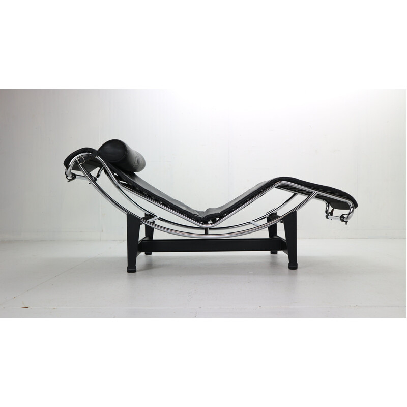 Vintage Corbusier LC4 Black on Black Chaise Lounge Chair by Cassina 1970s